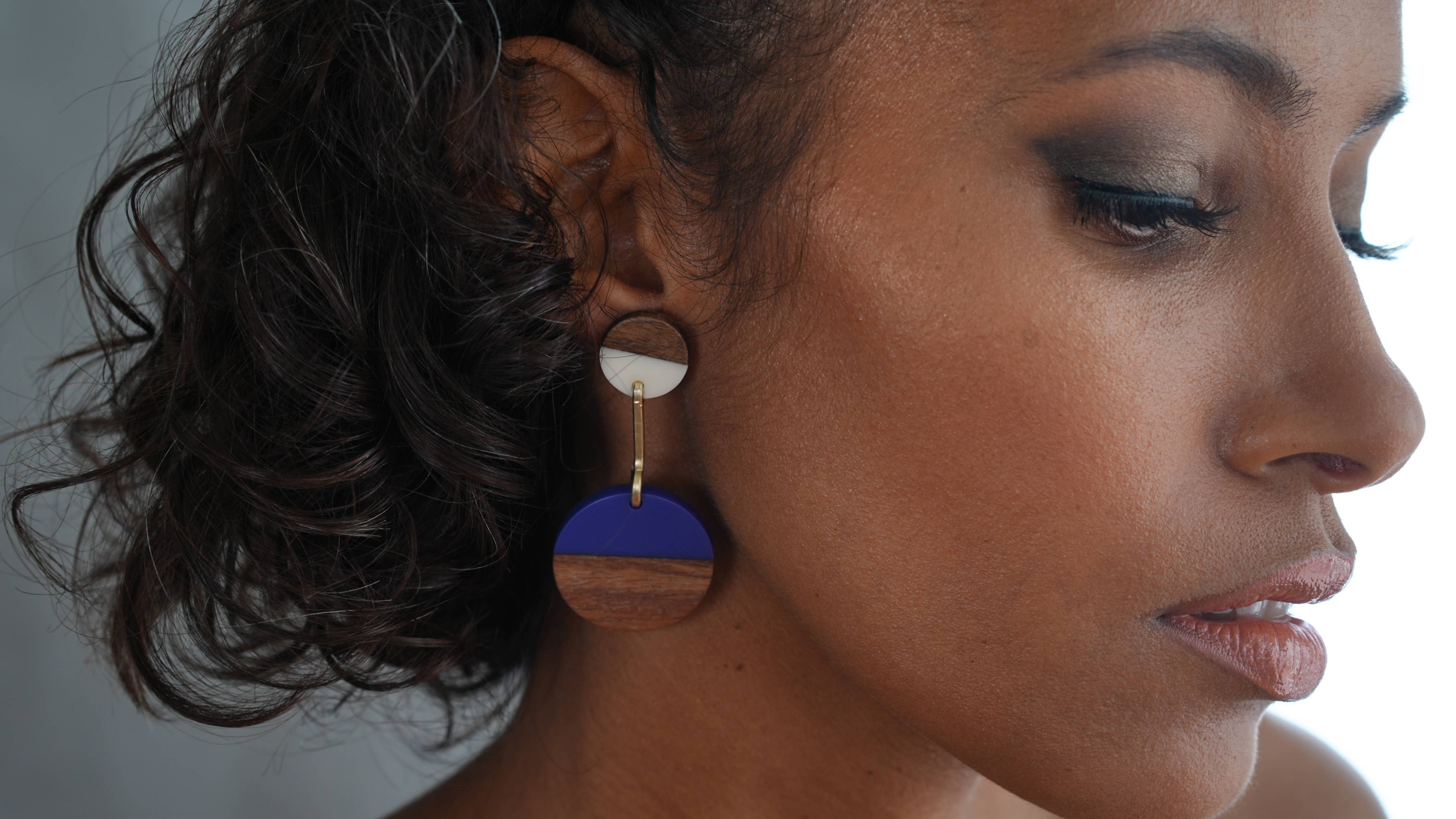 RETRO EARRINGS: Blu/White, photo 3 of 5